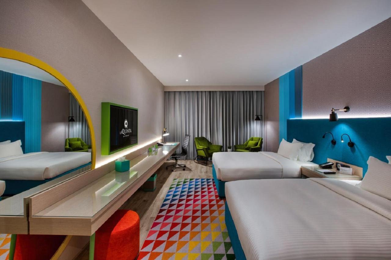 La Quinta By Wyndham Dubai Jumeirah Exterior photo