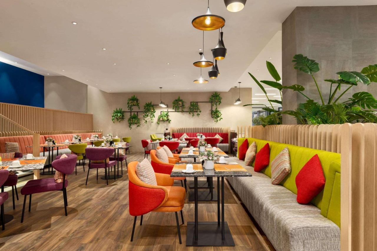 La Quinta By Wyndham Dubai Jumeirah Exterior photo