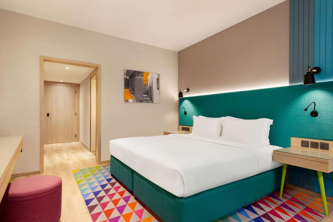 La Quinta By Wyndham Dubai Jumeirah Exterior photo