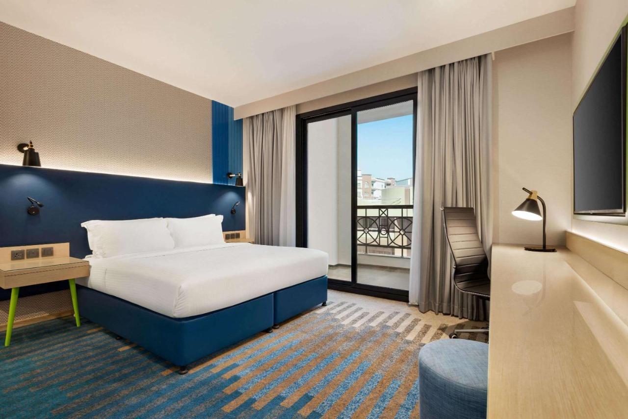 La Quinta By Wyndham Dubai Jumeirah Exterior photo